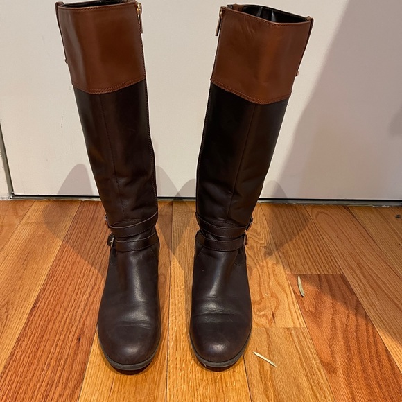 Bandolino Two-tone Brown Leather Boots - Picture 4 of 7